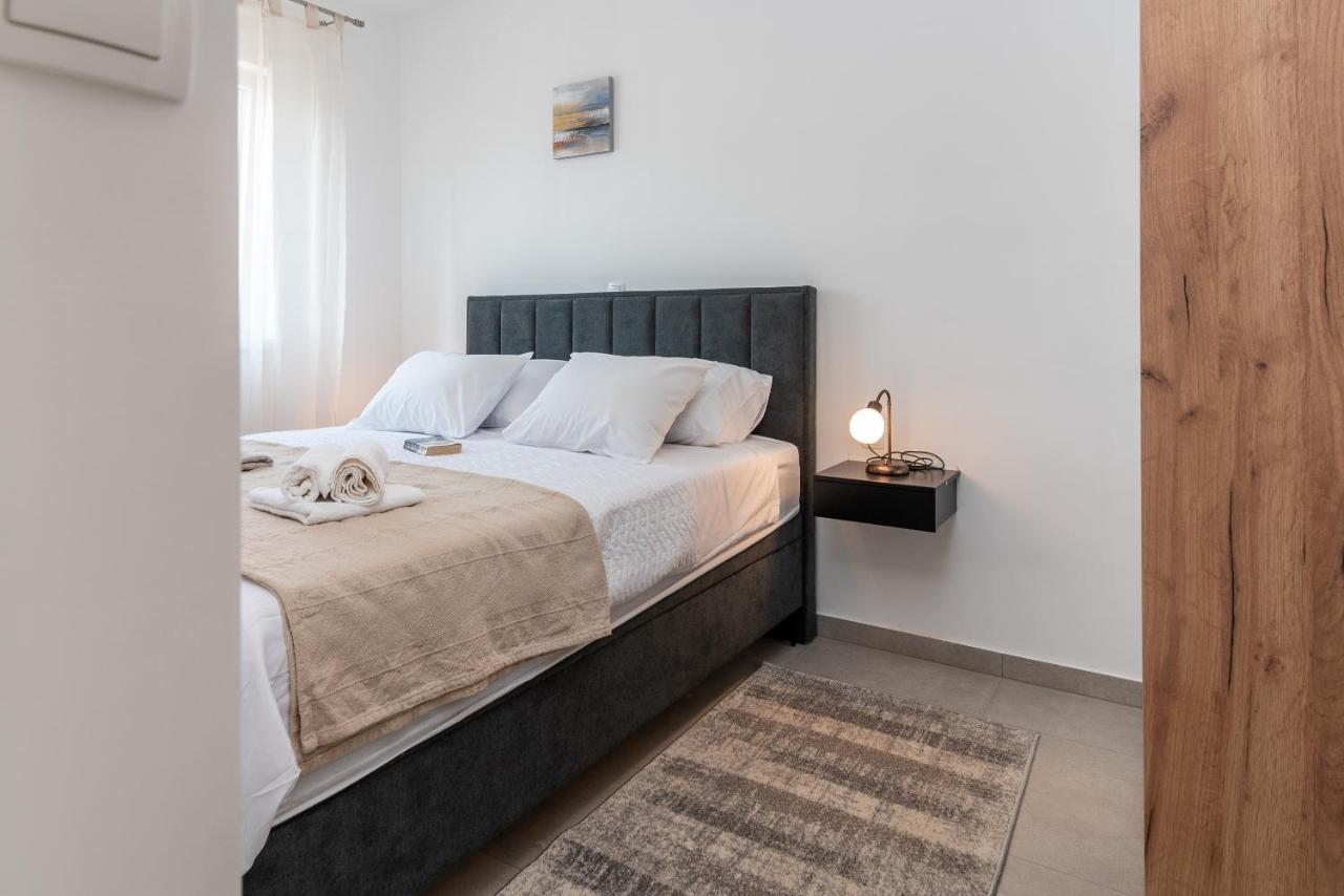 Kamarin Apartment Trogir Kültér fotó